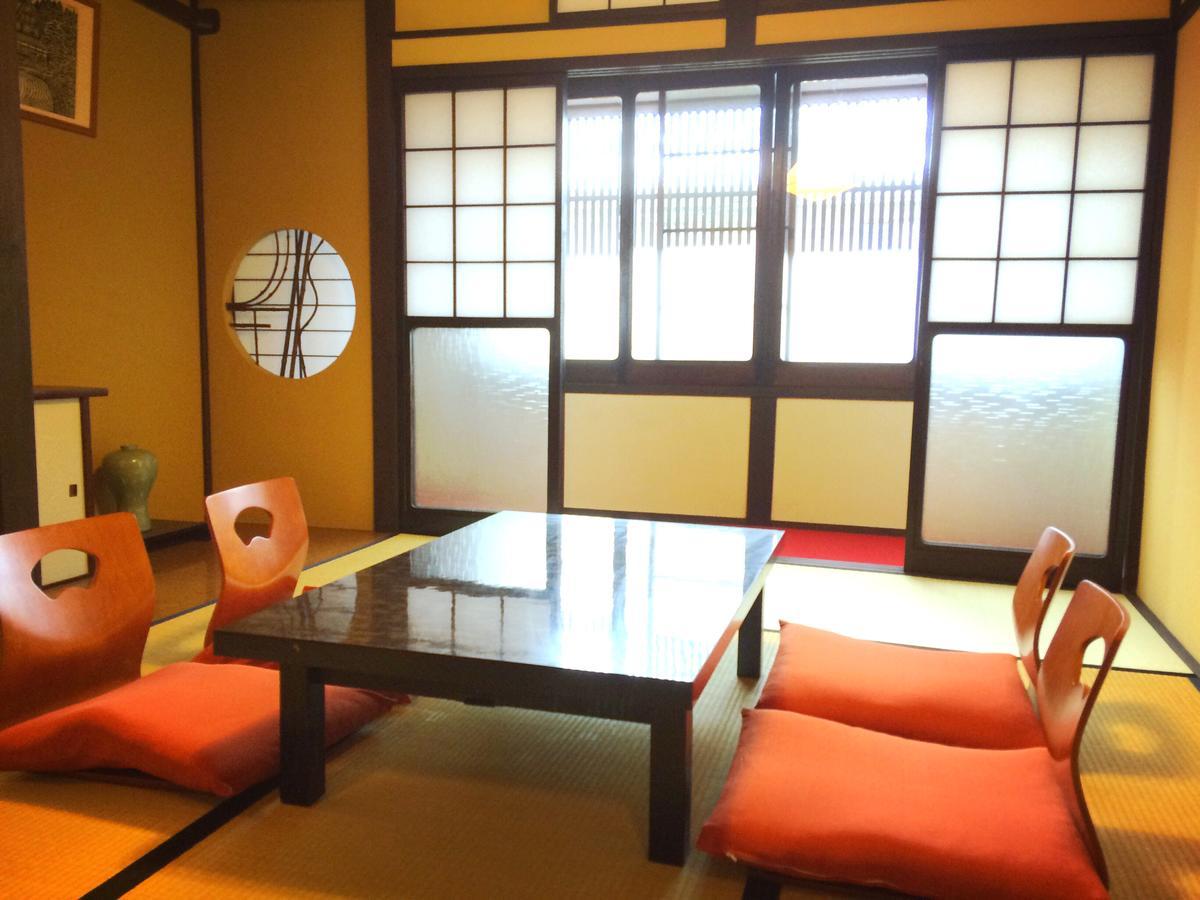 Hida Takayama Relax Hostel Bettei Fuji Екстер'єр фото